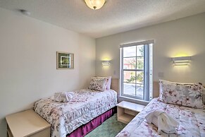 Cozy Kissimmee Townhome ~ 8 Mi to Disney World!