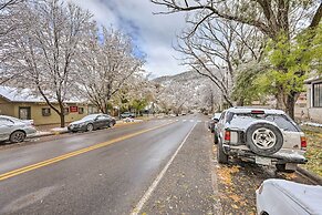 Cozy Central Glenwood Springs Condo w/ 2 Decks!