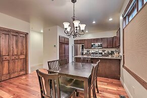 Cozy Central Glenwood Springs Condo w/ 2 Decks!