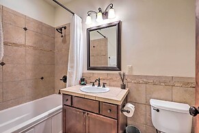 Cozy Central Glenwood Springs Condo w/ 2 Decks!