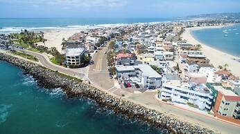 Chic Bay View Condo < 10 Miles to Dtwn San Diego!