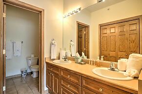 7 Mi to Skiing: Main St Frisco Condo w/ Balcony!
