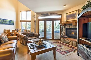 7 Mi to Skiing: Main St Frisco Condo w/ Balcony!