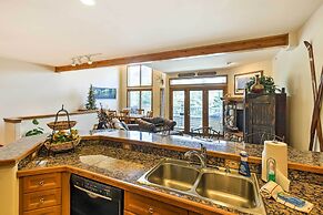 7 Mi to Skiing: Main St Frisco Condo w/ Balcony!