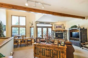7 Mi to Skiing: Main St Frisco Condo w/ Balcony!