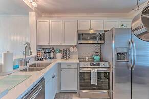 Harbor Island Beach Retreat - Steps to Ocean!