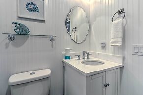 Harbor Island Beach Retreat - Steps to Ocean!