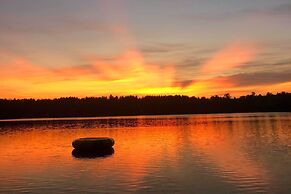 Lake Ivanhoe Family Escape w/ Fire Pit!