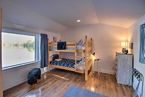 Pet-friendly Waterfront Cottage: On-site Bunkhouse