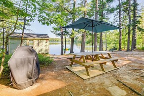 Pet-friendly Waterfront Cottage: On-site Bunkhouse