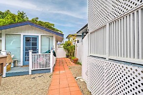 Cozy Carpinteria Apartment: Walkable Location
