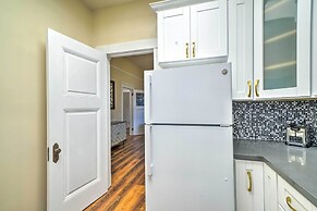 Cozy Carpinteria Apartment: Walkable Location