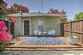 4 Mi to Dtwn: Dallas Gem w/ Furnished Patio