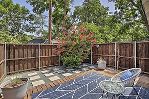 4 Mi to Dtwn: Dallas Gem w/ Furnished Patio