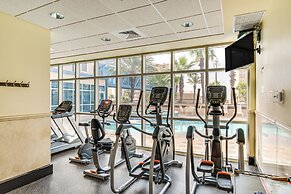 Pool/beach-view Gulf Shores Condo: Family Friendly