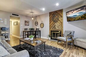 Cozy Resort-style Gatlinburg Condo: Indoor Pool!