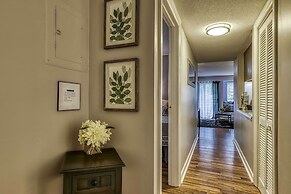 Cozy Resort-style Gatlinburg Condo: Indoor Pool!