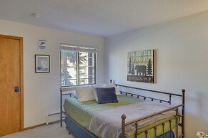 Mountainside Paradise: Ski-in/ski-out Resort Condo