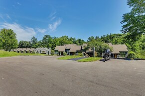 Galena Townhome w/ Deck & Community Perks!