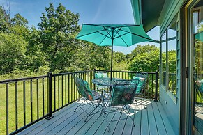 Galena Townhome w/ Deck & Community Perks!