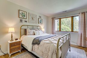 Galena Townhome w/ Deck & Community Perks!