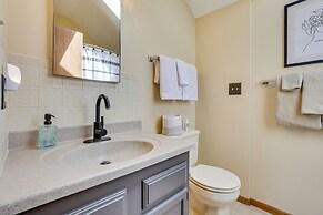 Galena Townhome w/ Deck & Community Perks!