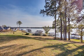 Charming Weiss Lake Apartment w/ Boat Slip!