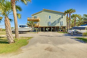 Water View Dauphin Island Condo w/ Boat Slips