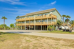 Water View Dauphin Island Condo w/ Boat Slips