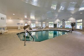 Family-friendly Condo w/ Pools + Tennis Courts!