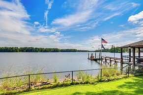 Luxe Lakefront Apartment w/ Shared Pool & Dock!