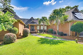 Luxe Lakefront Apartment w/ Shared Pool & Dock!