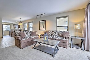 Sleek Frisco Townhome w/ Views: 8 Mi to Copper Mtn