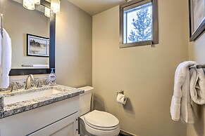 Sleek Frisco Townhome w/ Views: 8 Mi to Copper Mtn