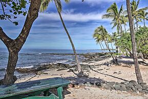 Oceanfront Kona Home w/ Beach Access & Views!