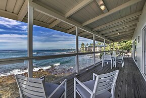 Oceanfront Kona Home w/ Beach Access & Views!