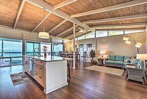 Oceanfront Kona Home w/ Beach Access & Views!