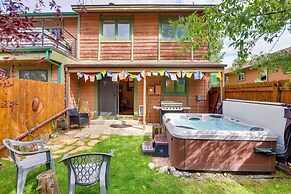 2 Mi to Ski Resort: Mountain Home w/ Hot Tub!