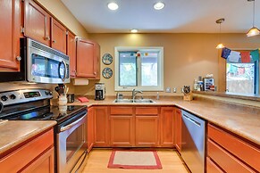 2 Mi to Ski Resort: Mountain Home w/ Hot Tub!