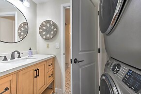 Chic Waikoloa Condo w/ Lanai + Complex Pools!