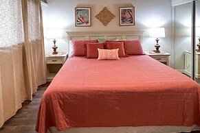 Chic Waikoloa Condo w/ Lanai + Complex Pools!