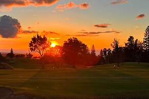 Chic Waikoloa Condo w/ Lanai + Complex Pools!