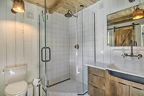 8 Mi to Ski: Custom-built Cabin in Breckenridge