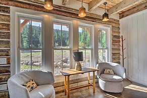 8 Mi to Ski: Custom-built Cabin in Breckenridge
