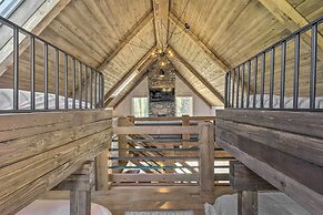 8 Mi to Ski: Custom-built Cabin in Breckenridge