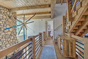 8 Mi to Ski: Custom-built Cabin in Breckenridge