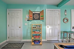 Resort Hideaway w/ Game Room in Surfside Beach!