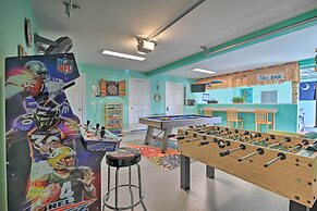 Resort Hideaway w/ Game Room in Surfside Beach!
