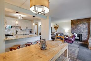 Walk to Ski Shuttle: Cozy Mountain Meadows Condo
