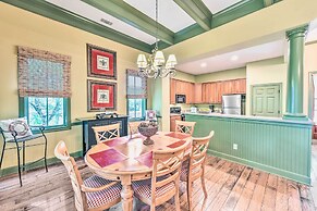 7 Mi to Beach: Bluffton Cottage w/ Furnished Patio